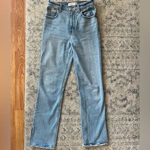 Abercrombie 90’s Straight Ultra High Rise Jeans size 24 (00)s